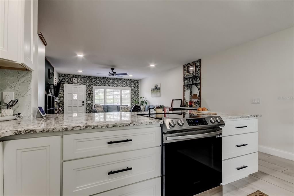 For Sale: $269,000 (2 beds, 2 baths, 1340 Square Feet)