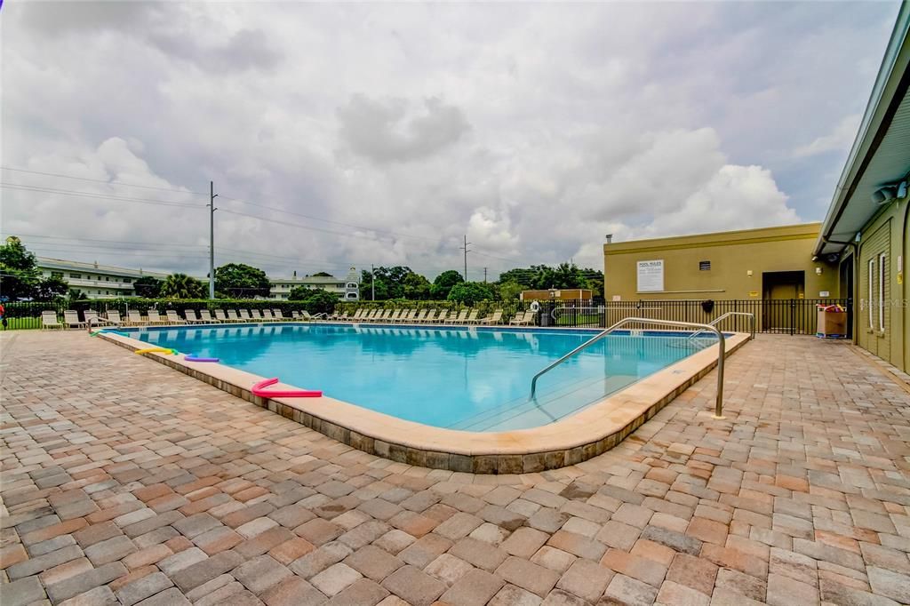 For Sale: $269,000 (2 beds, 2 baths, 1340 Square Feet)