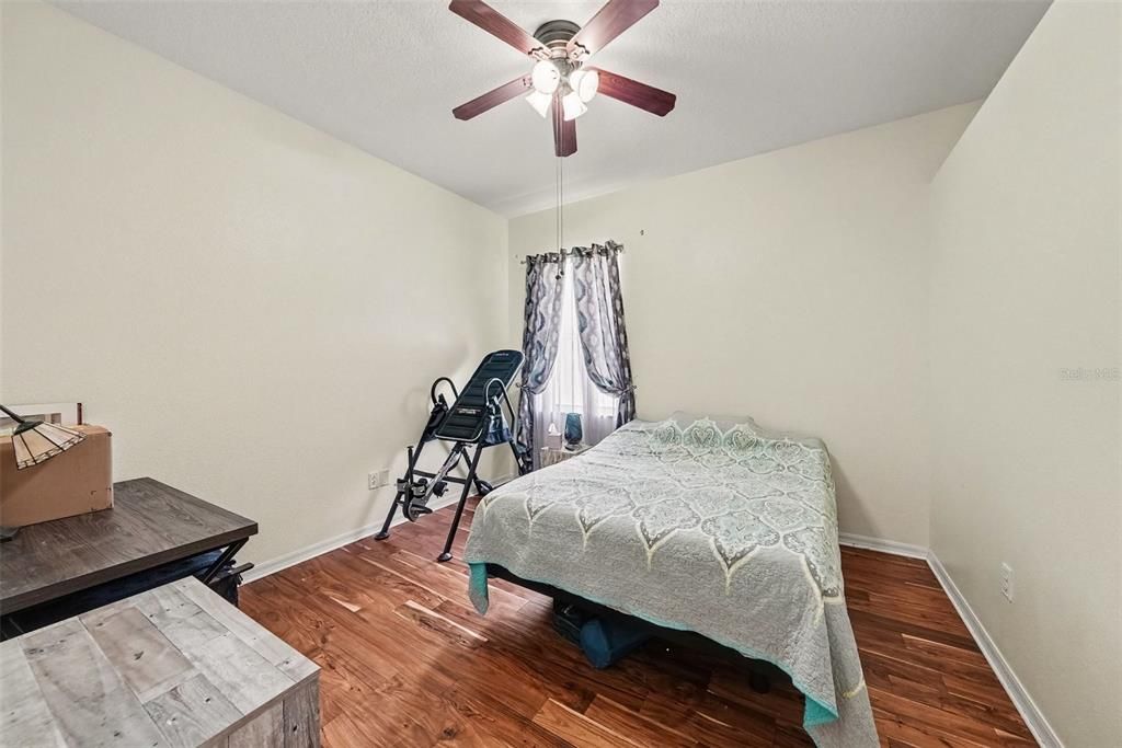 Activo con contrato: $575,000 (4 camas, 3 baños, 2853 Pies cuadrados)