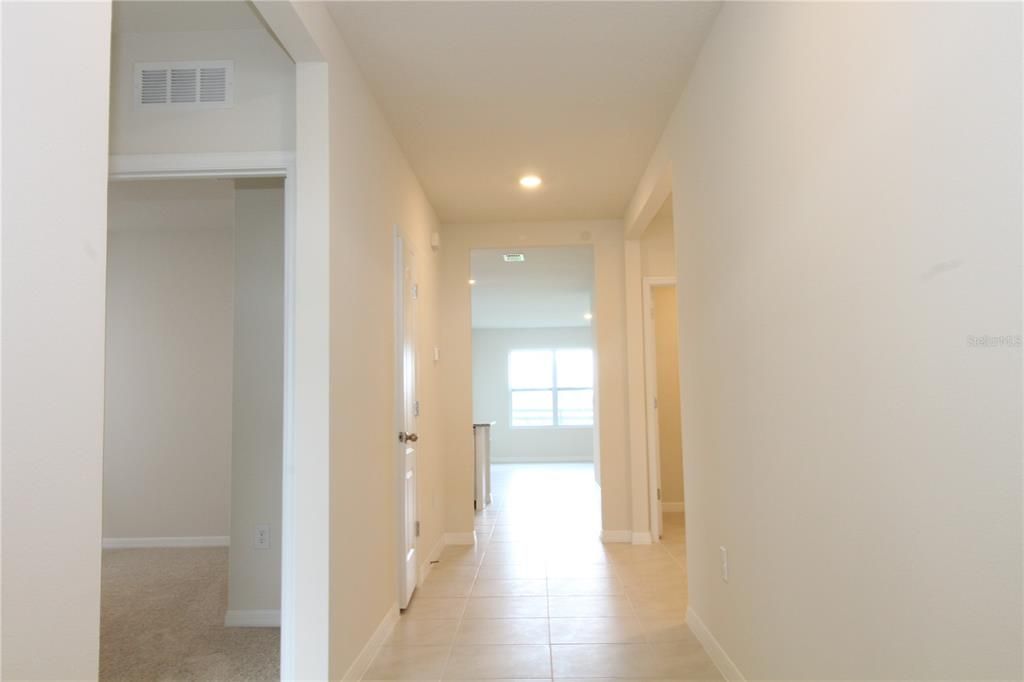For Rent: $2,400 (4 beds, 2 baths, 1828 Square Feet)