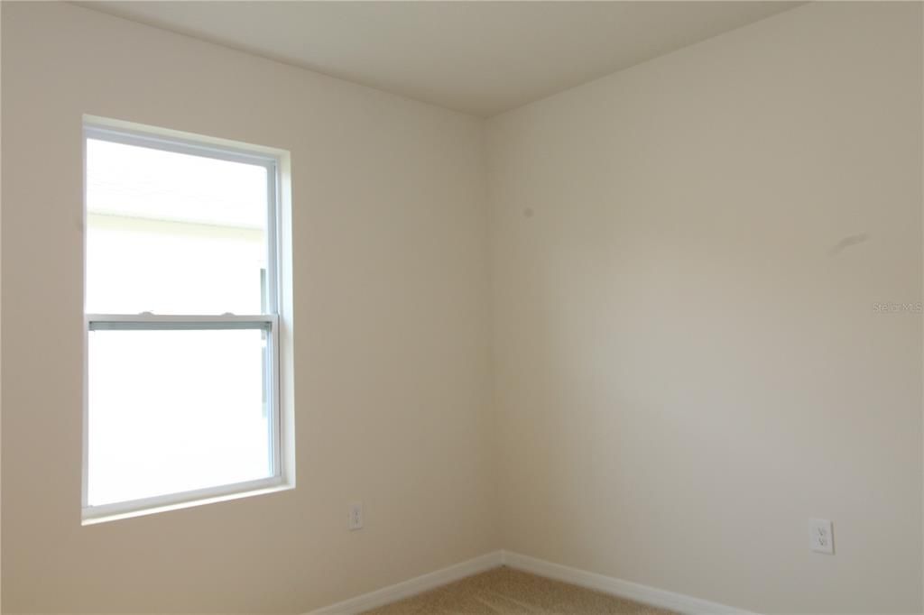 For Rent: $2,400 (4 beds, 2 baths, 1828 Square Feet)