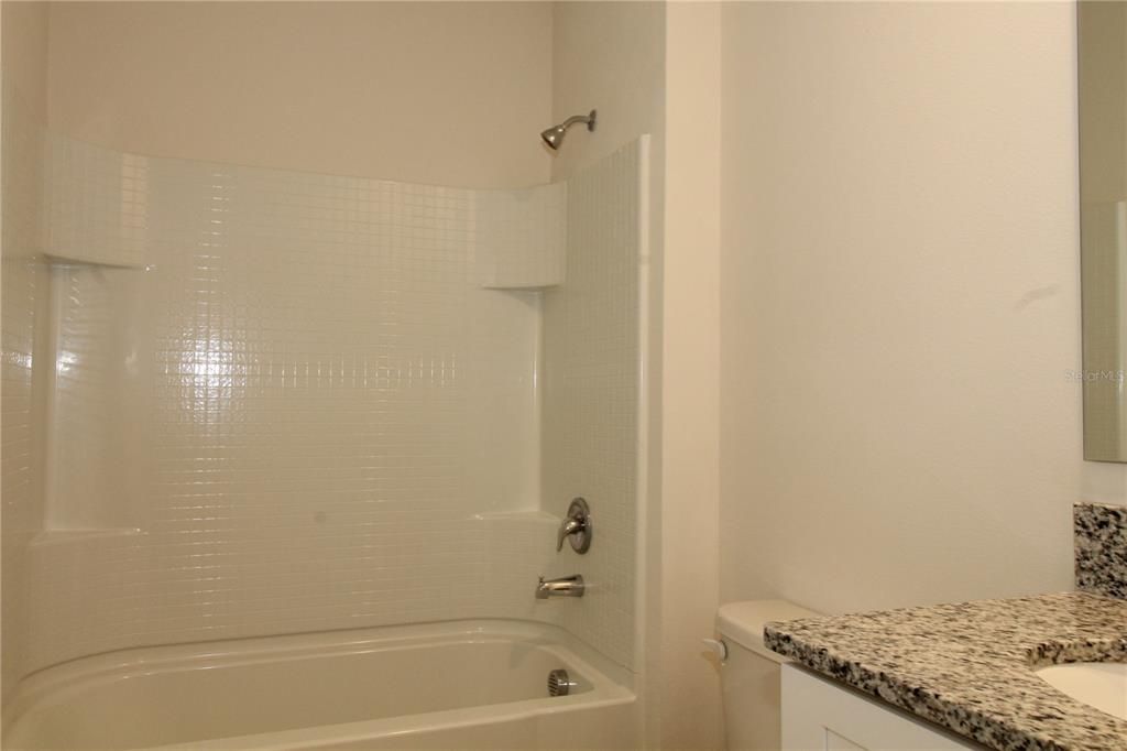 For Rent: $2,400 (4 beds, 2 baths, 1828 Square Feet)