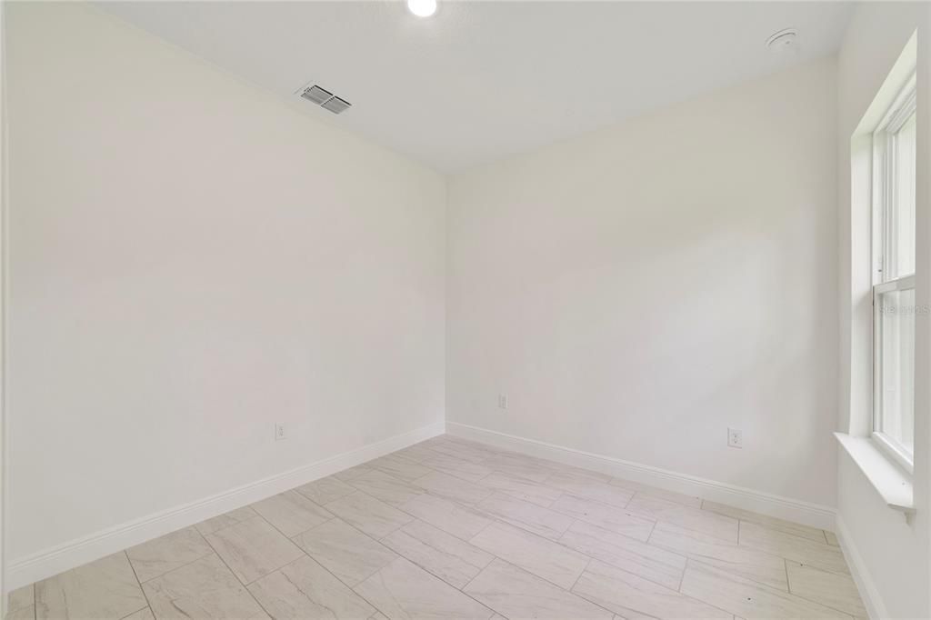 En Renta: $1,890 (4 camas, 2 baños, 1580 Pies cuadrados)