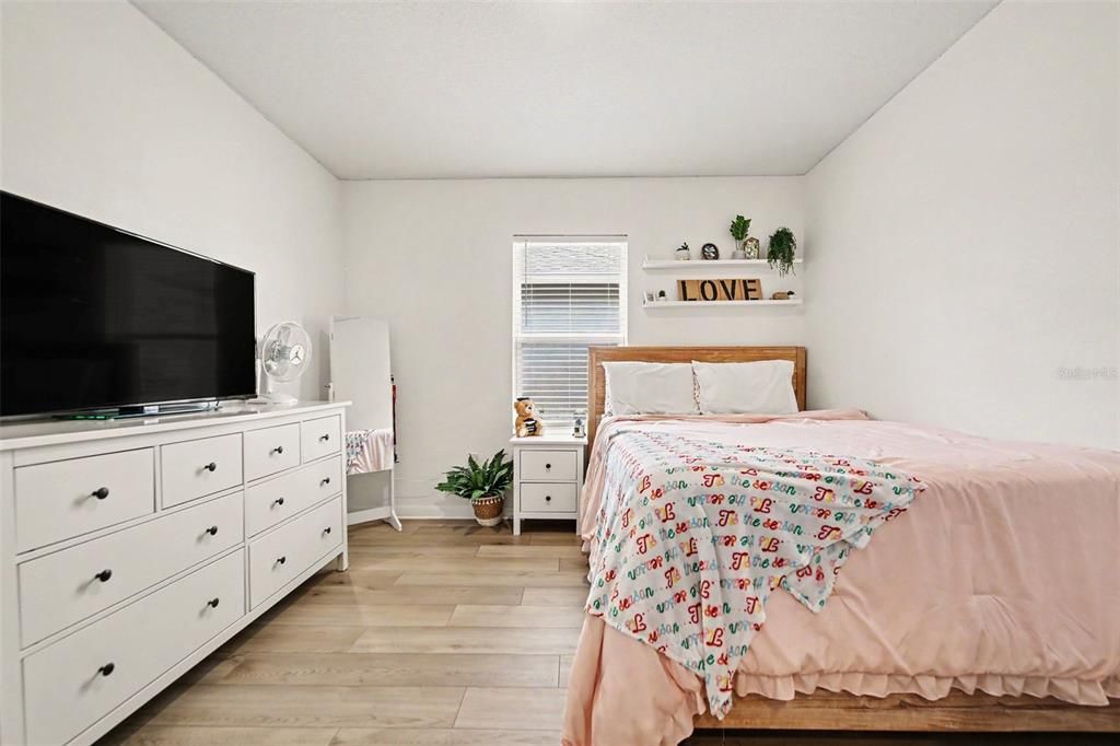 For Sale: $420,000 (4 beds, 2 baths, 1830 Square Feet)