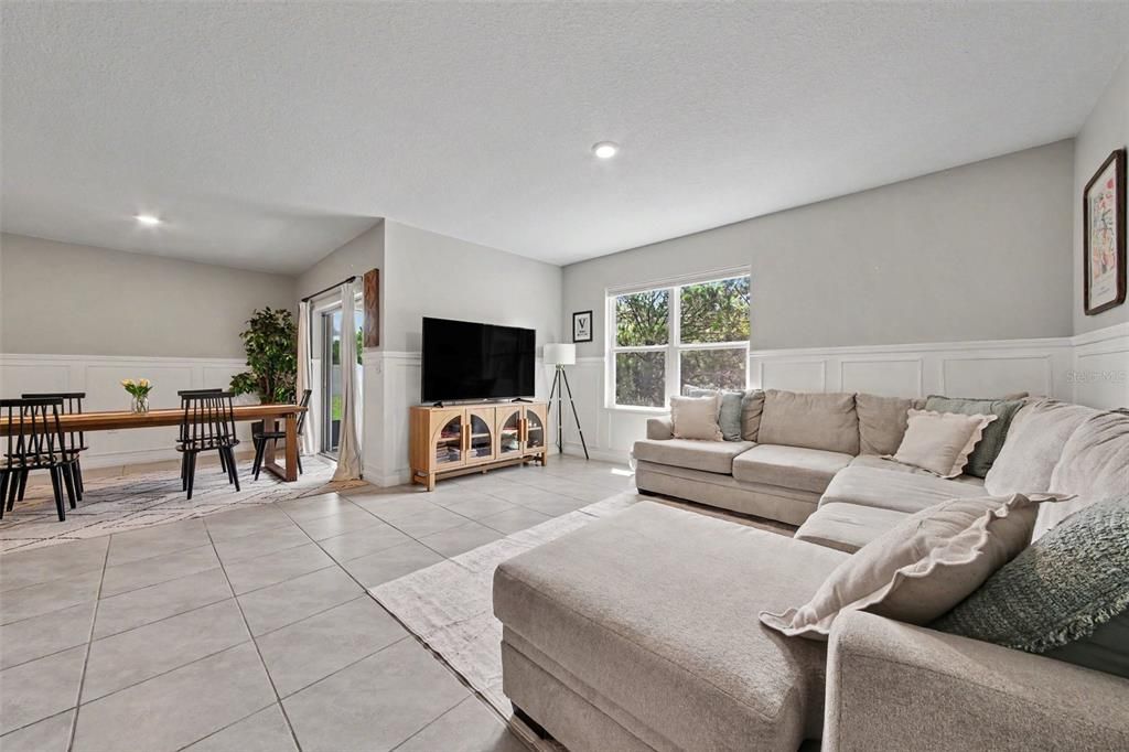 For Sale: $420,000 (4 beds, 2 baths, 1830 Square Feet)