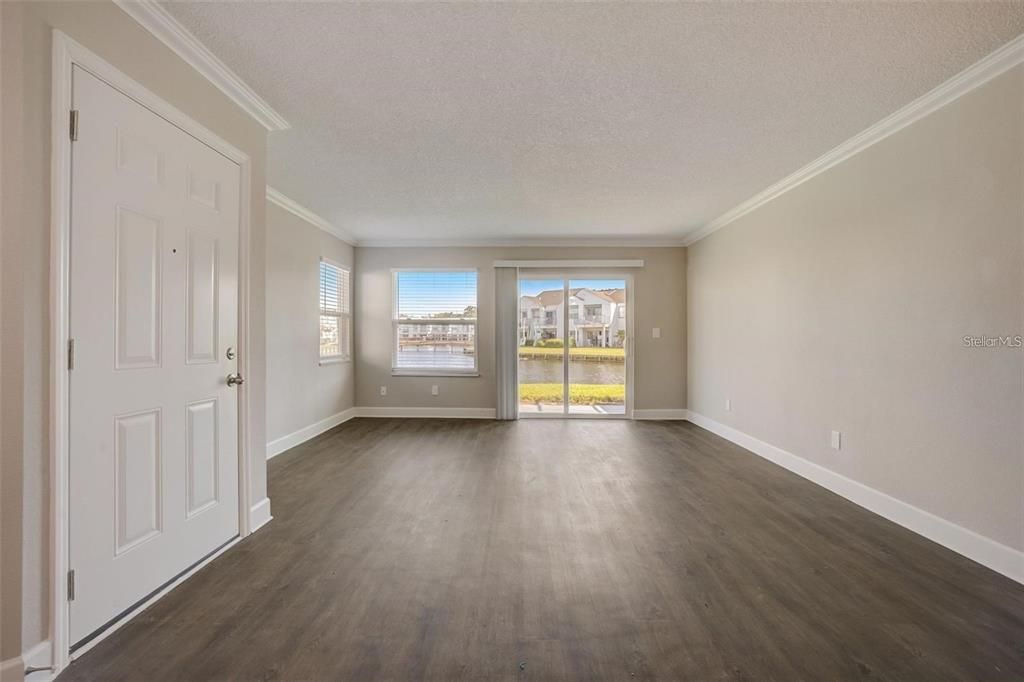 For Rent: $1,750 (2 beds, 2 baths, 930 Square Feet)