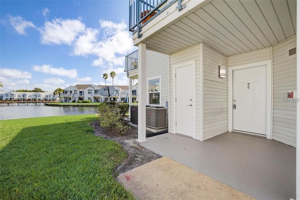 For Rent: $1,750 (2 beds, 2 baths, 930 Square Feet)