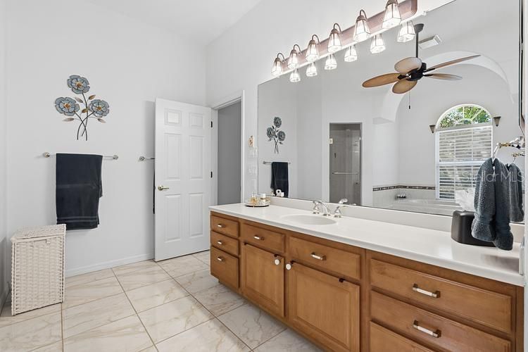 For Sale: $625,000 (3 beds, 3 baths, 3262 Square Feet)