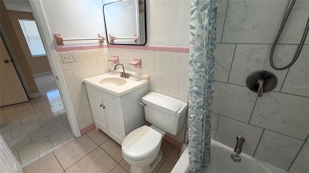 В аренду: $1,650 (3 спален, 2 ванн, 1266 Квадратных фут)