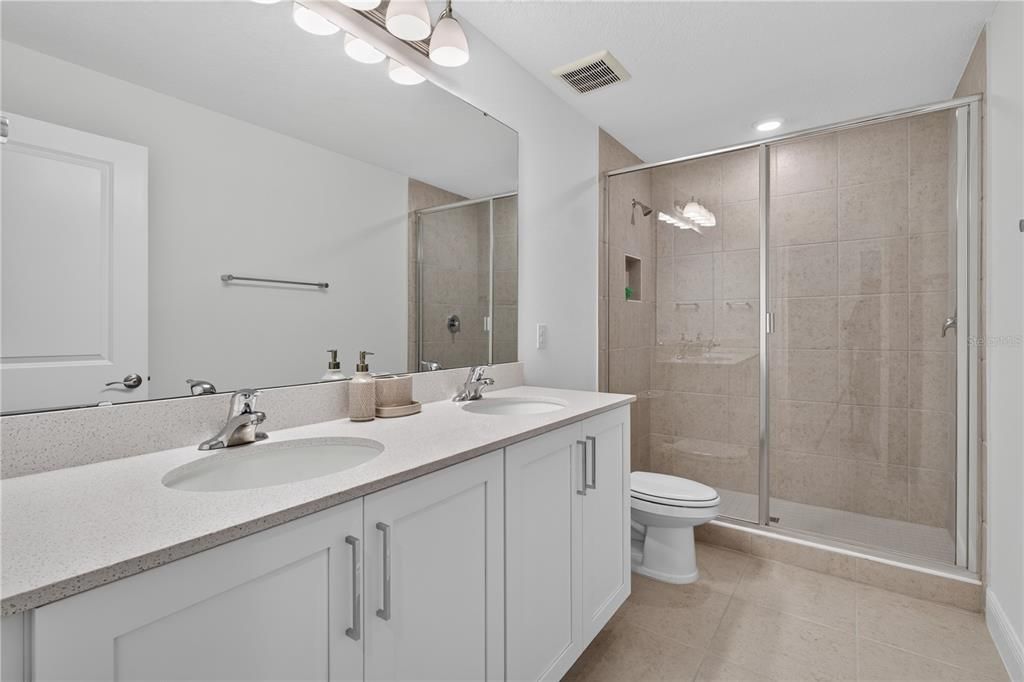 En Renta: $5,999 (5 camas, 4 baños, 3705 Pies cuadrados)