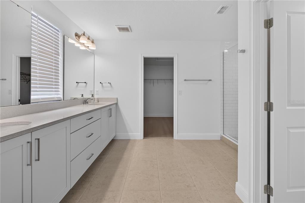 En Renta: $5,999 (5 camas, 4 baños, 3705 Pies cuadrados)