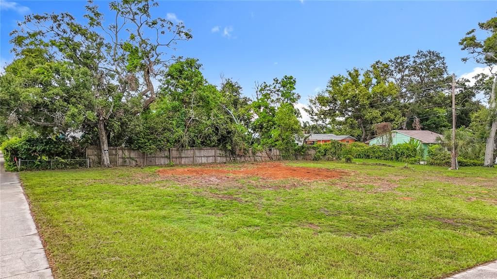 Active With Contract: $139,000 (0.13 acres)
