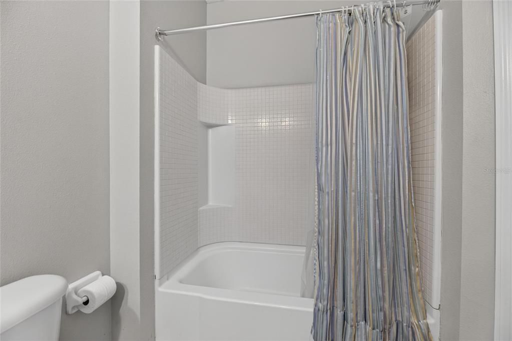 For Sale: $220,000 (2 beds, 2 baths, 1260 Square Feet)