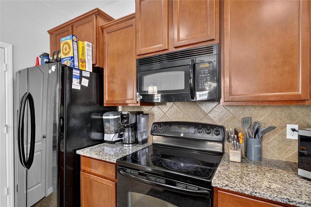 For Sale: $220,000 (2 beds, 2 baths, 1260 Square Feet)