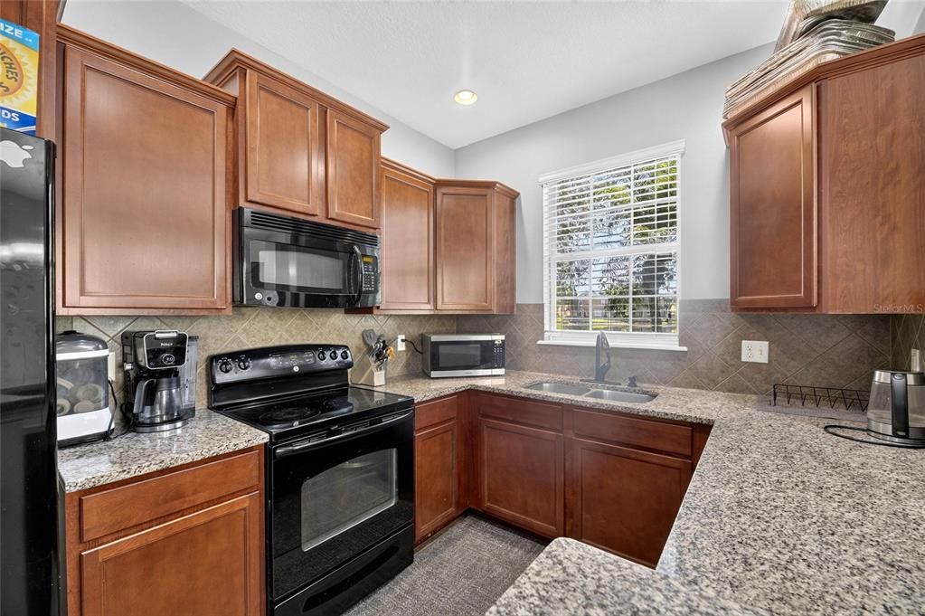 For Sale: $220,000 (2 beds, 2 baths, 1260 Square Feet)