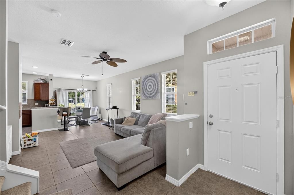 For Sale: $220,000 (2 beds, 2 baths, 1260 Square Feet)