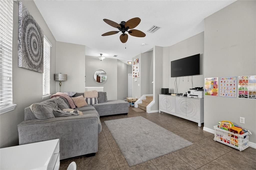 For Sale: $220,000 (2 beds, 2 baths, 1260 Square Feet)