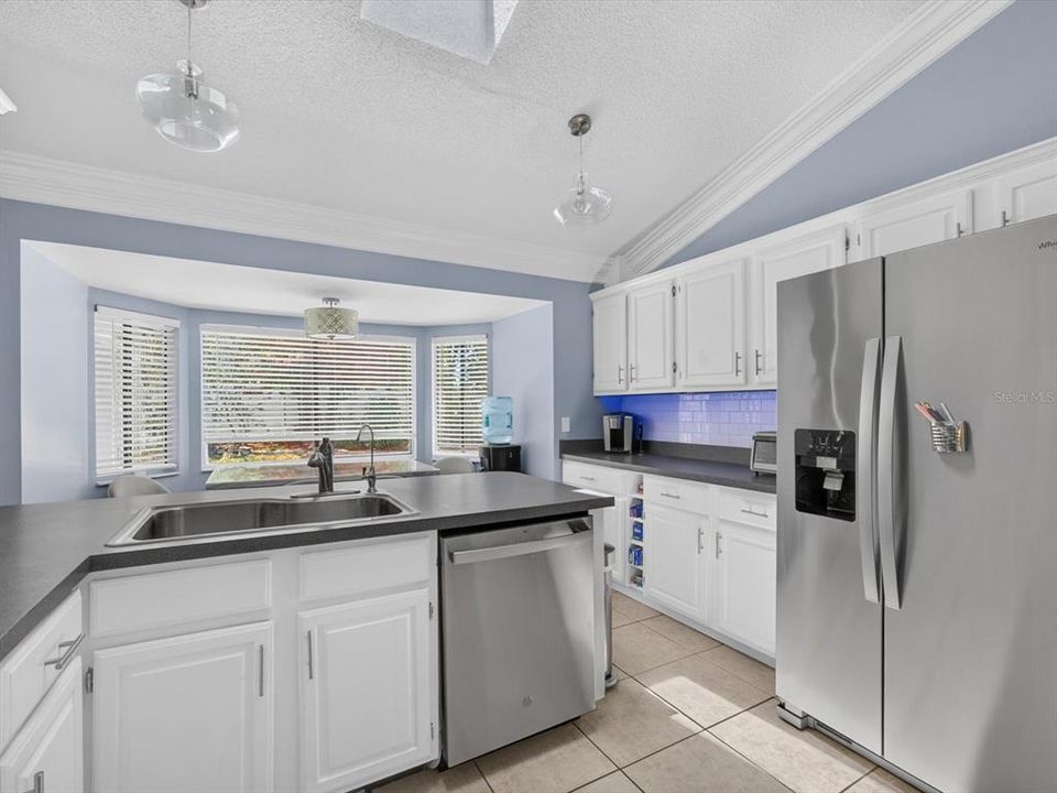 En Venta: $499,000 (4 camas, 2 baños, 2312 Pies cuadrados)