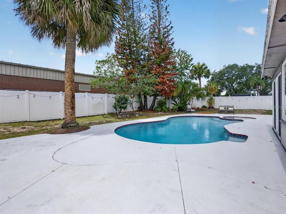 En Venta: $499,000 (4 camas, 2 baños, 2312 Pies cuadrados)