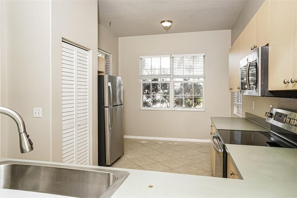 For Sale: $389,000 (3 beds, 2 baths, 1452 Square Feet)