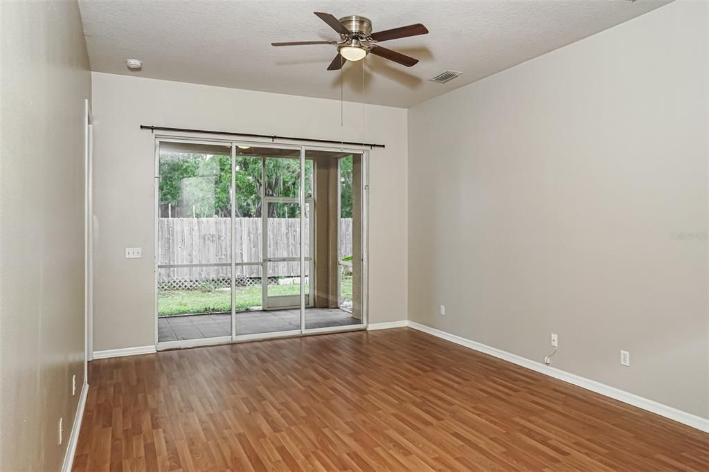 For Sale: $389,000 (3 beds, 2 baths, 1452 Square Feet)