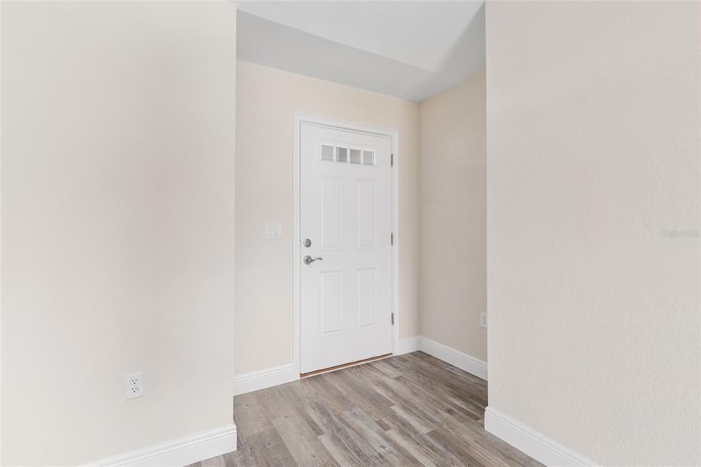 For Sale: $284,000 (3 beds, 2 baths, 1453 Square Feet)