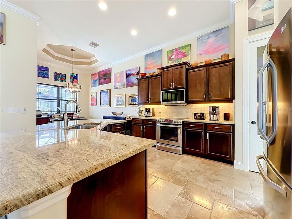 En Venta: $799,000 (3 camas, 2 baños, 2002 Pies cuadrados)