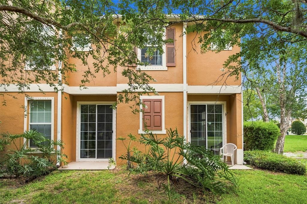 Activo con contrato: $229,900 (3 camas, 2 baños, 1686 Pies cuadrados)