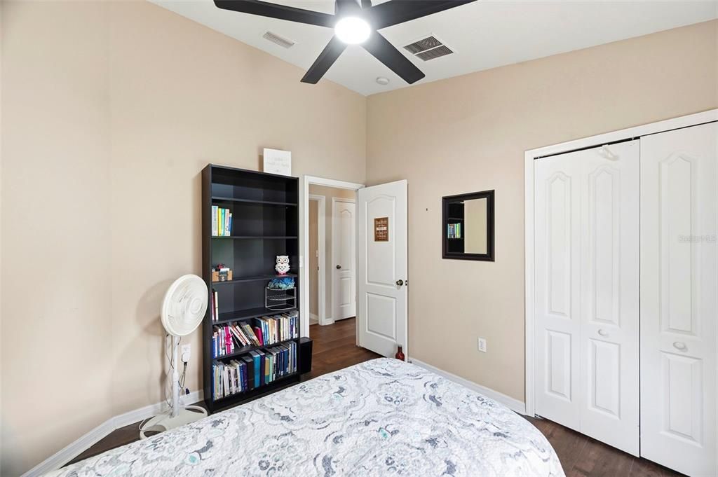 Activo con contrato: $229,900 (3 camas, 2 baños, 1686 Pies cuadrados)
