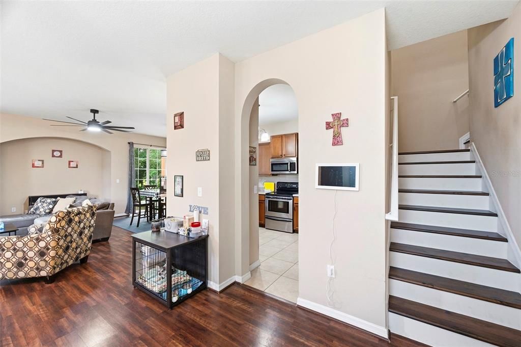 Activo con contrato: $229,900 (3 camas, 2 baños, 1686 Pies cuadrados)