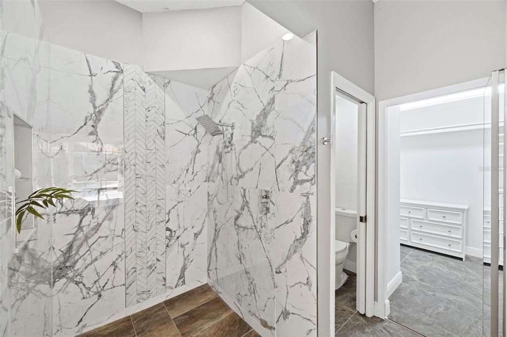 Active With Contract: $887,000 (3 beds, 3 baths, 2018 Square Feet)
