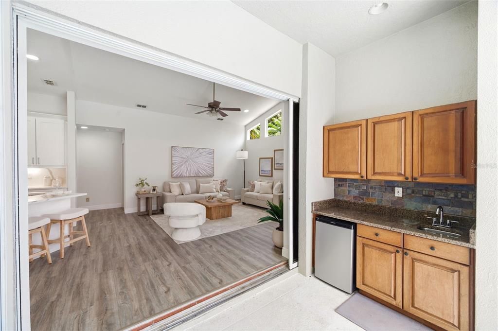 Active With Contract: $887,000 (3 beds, 3 baths, 2018 Square Feet)