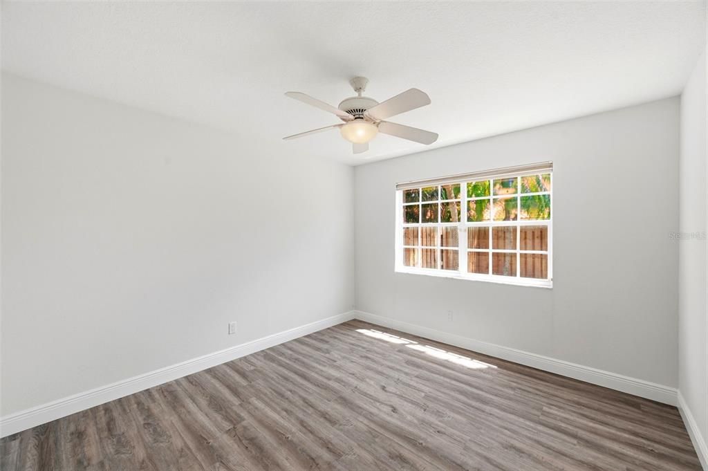 Active With Contract: $887,000 (3 beds, 3 baths, 2018 Square Feet)