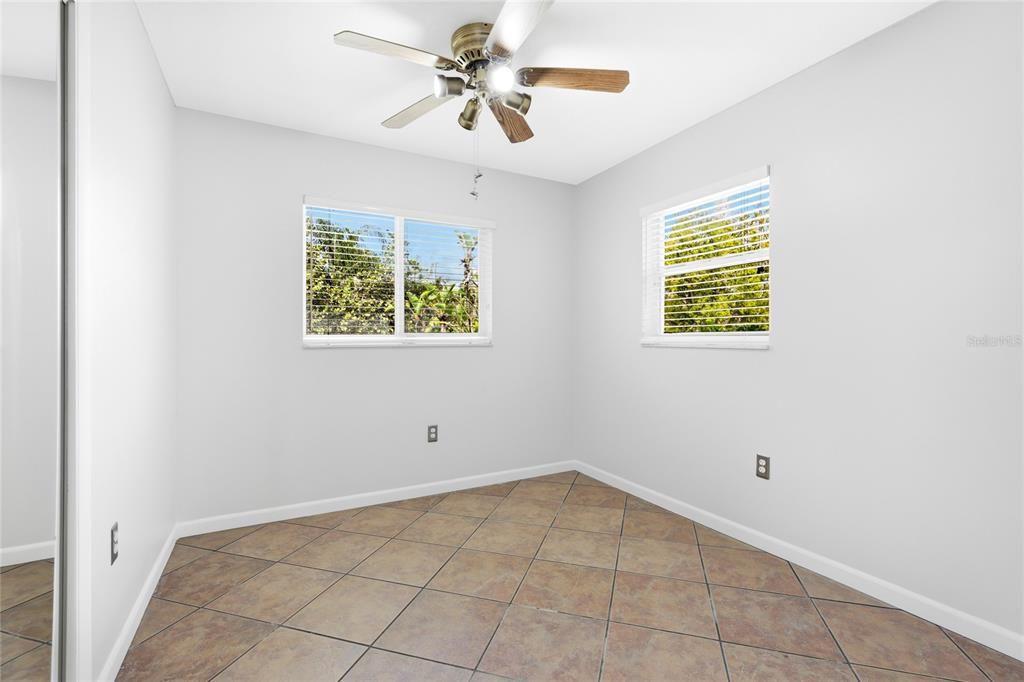 For Rent: $2,600 (3 beds, 2 baths, 1594 Square Feet)