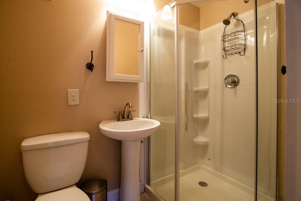 For Rent: $2,850 (3 beds, 2 baths, 1850 Square Feet)