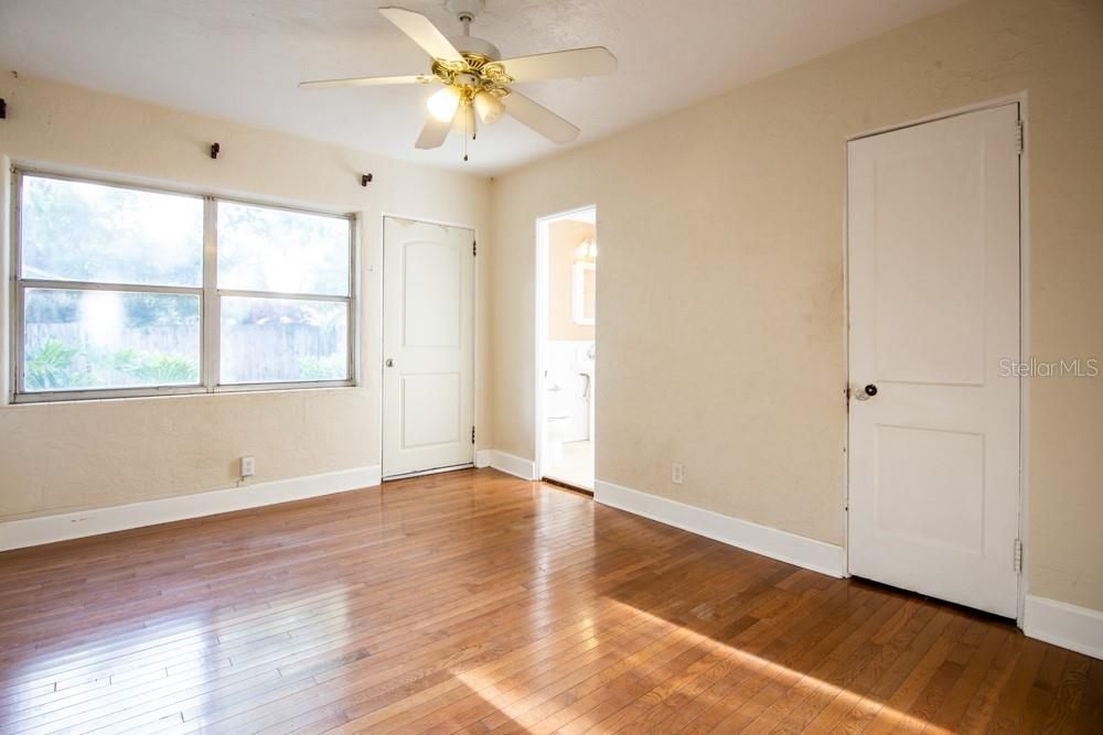 For Rent: $2,850 (3 beds, 2 baths, 1850 Square Feet)