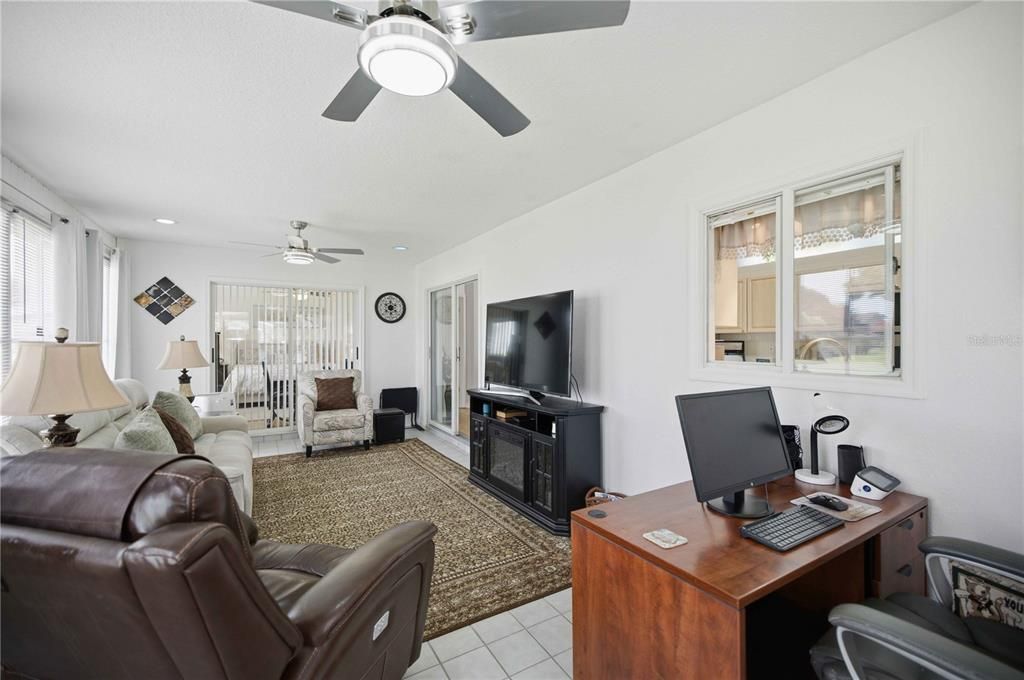 En Venta: $249,900 (2 camas, 2 baños, 1390 Pies cuadrados)