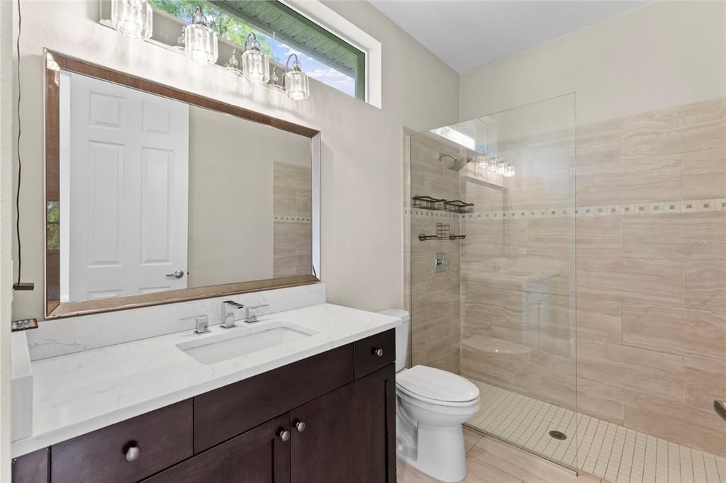 En Venta: $795,000 (4 camas, 3 baños, 3177 Pies cuadrados)