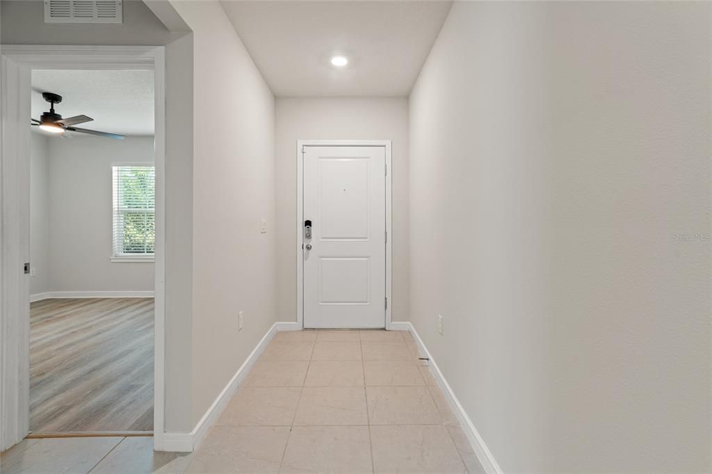 En Venta: $375,000 (4 camas, 2 baños, 1850 Pies cuadrados)