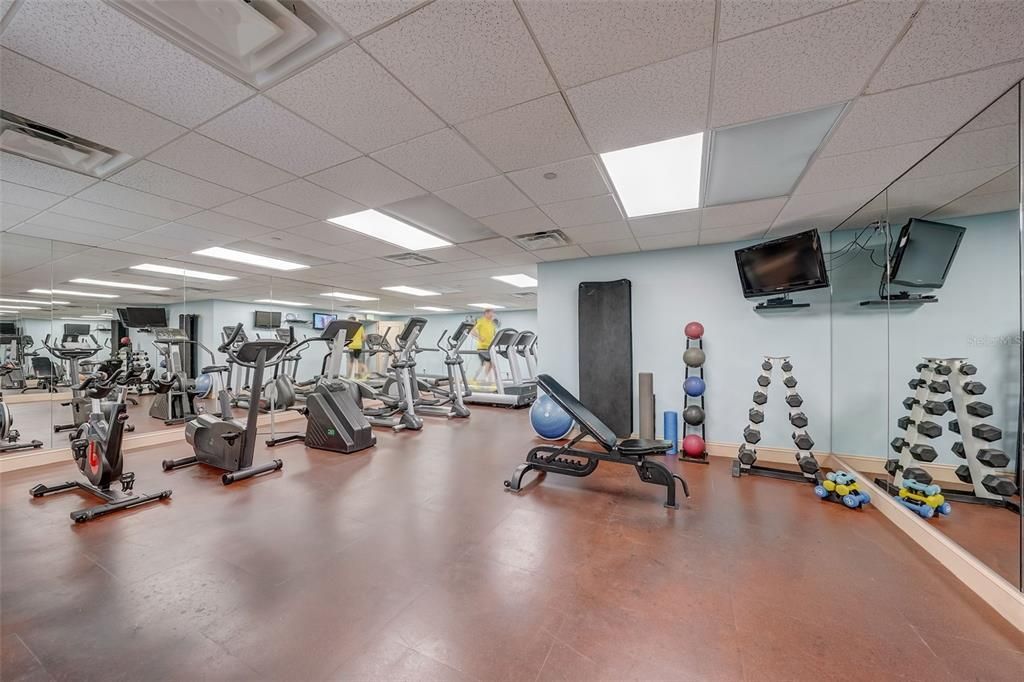 For Rent: $3,500 (2 beds, 2 baths, 1170 Square Feet)