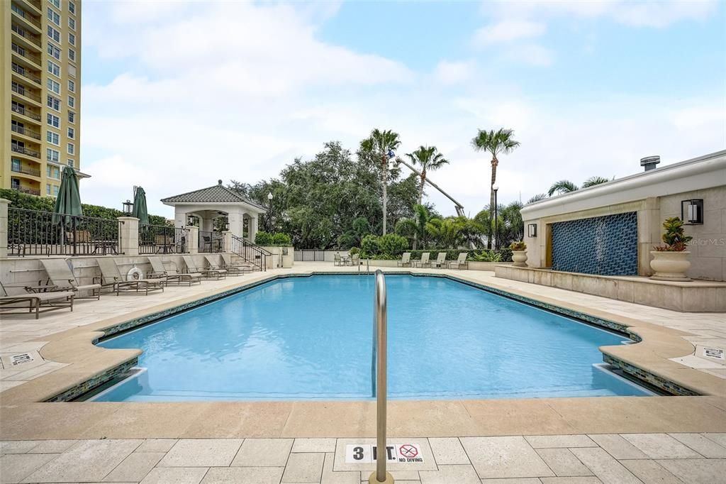 For Rent: $3,500 (2 beds, 2 baths, 1170 Square Feet)