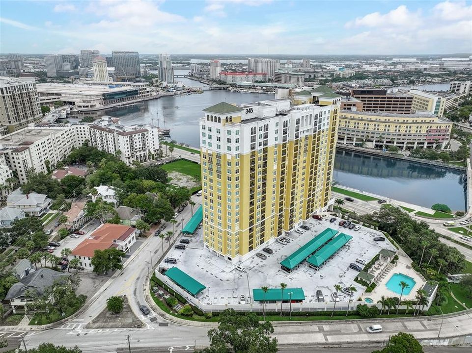 For Rent: $3,500 (2 beds, 2 baths, 1170 Square Feet)