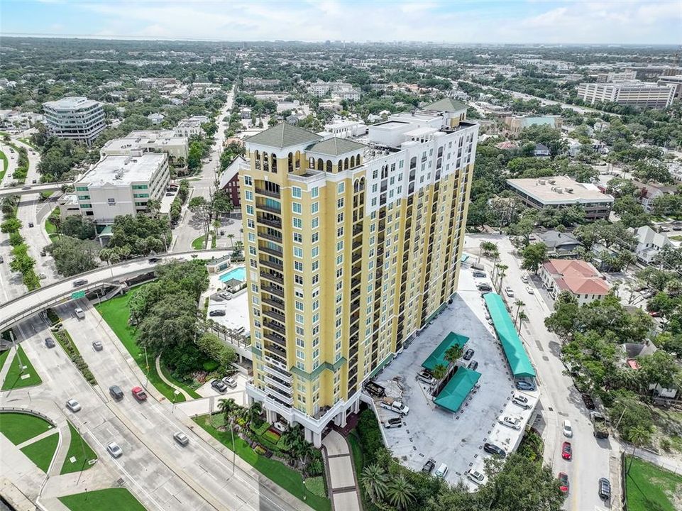 For Rent: $3,500 (2 beds, 2 baths, 1170 Square Feet)