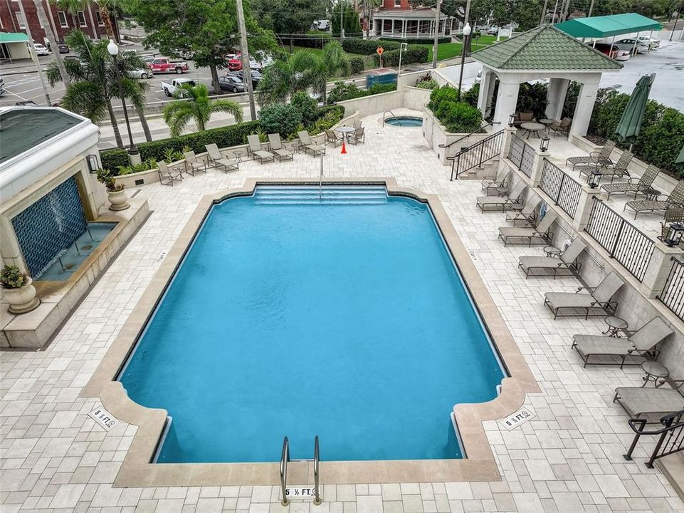 For Rent: $3,500 (2 beds, 2 baths, 1170 Square Feet)
