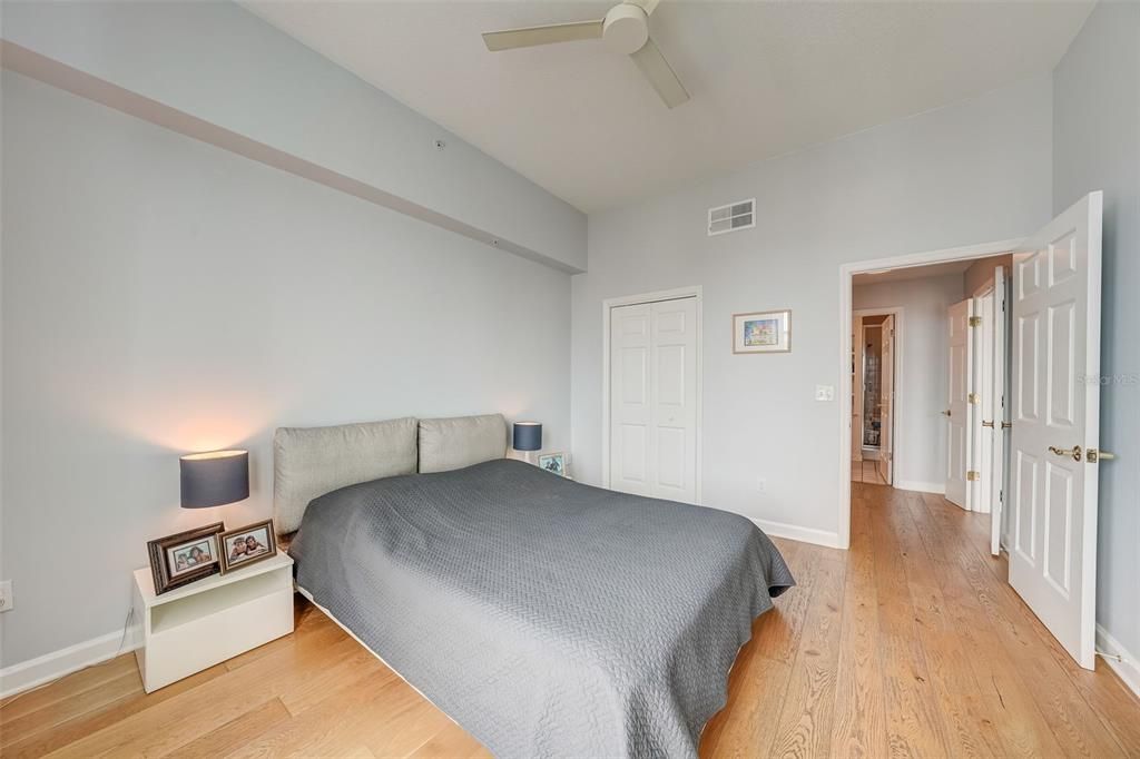 For Rent: $3,500 (2 beds, 2 baths, 1170 Square Feet)