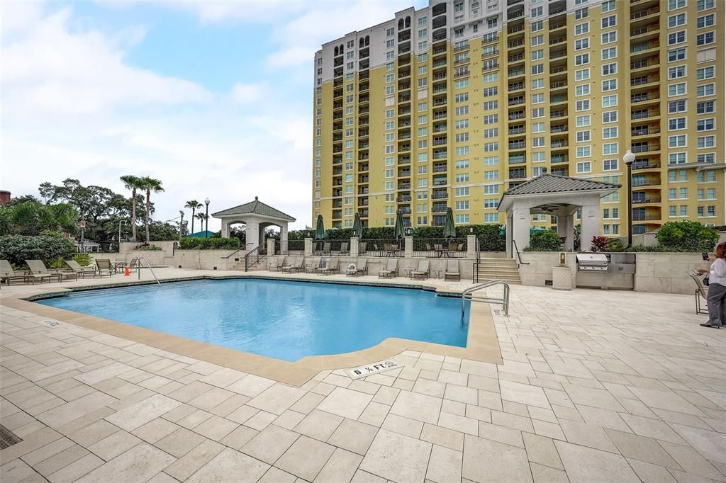 For Rent: $3,500 (2 beds, 2 baths, 1170 Square Feet)