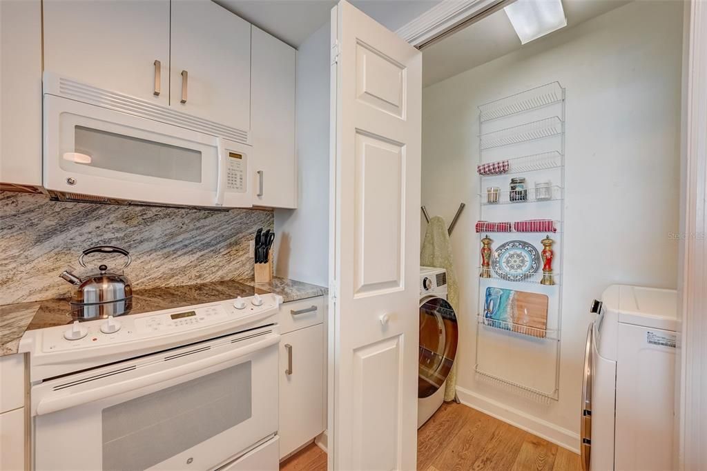 For Rent: $3,500 (2 beds, 2 baths, 1170 Square Feet)