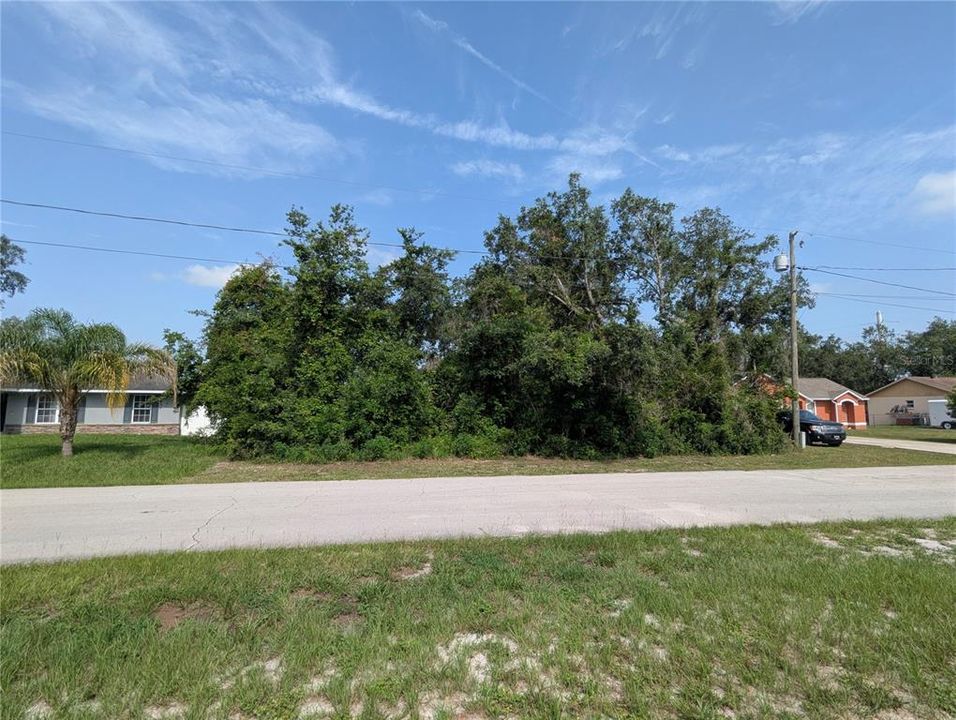 En Venta: $49,900 (0.23 acres)