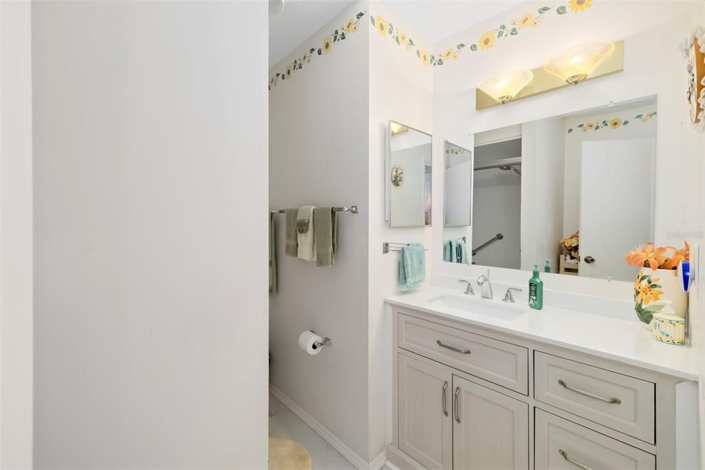 For Sale: $200,000 (2 beds, 2 baths, 1258 Square Feet)
