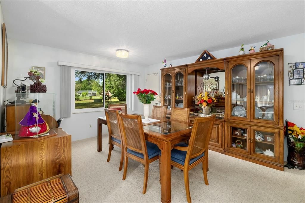 For Sale: $200,000 (2 beds, 2 baths, 1258 Square Feet)